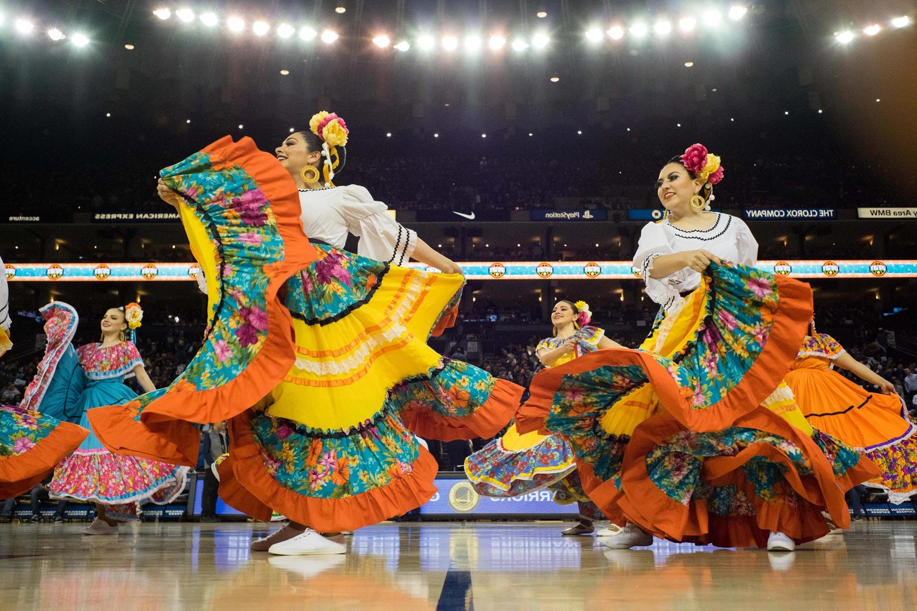 菠菜网lol正规平台 student organization, Grupo Folklorico.